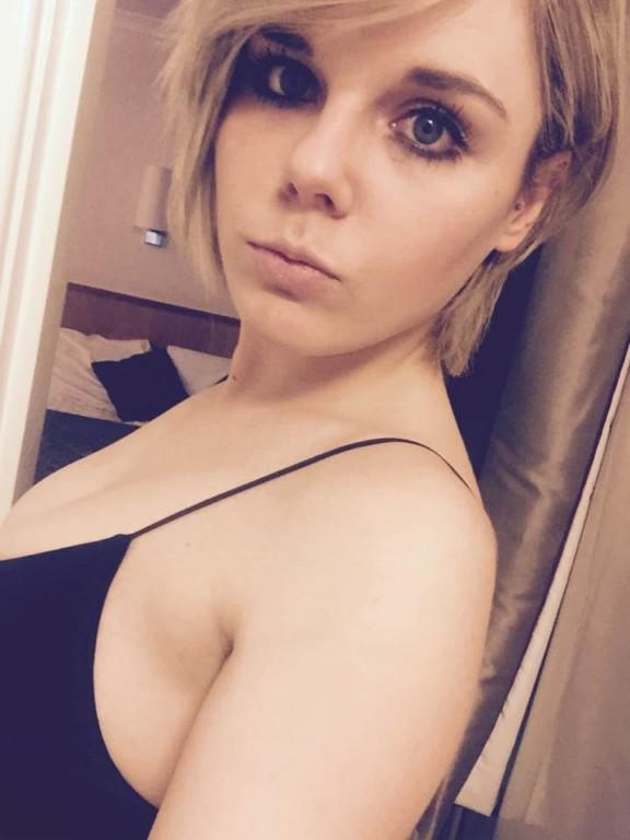 FemkeFatale uit Zuid-Holland,Nederland